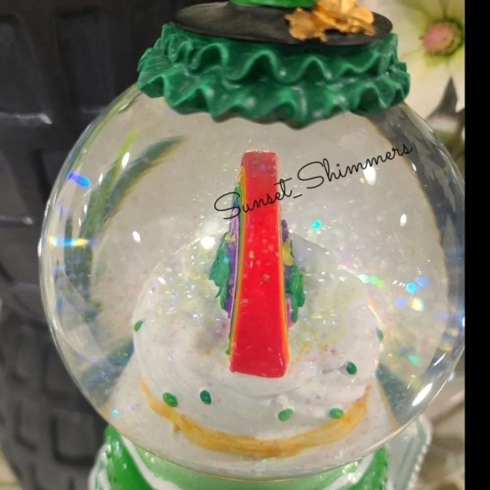 St Patricks Day Light up Gingerbread Tier Cake Rainbow Lucky Shamrock Snowglobe